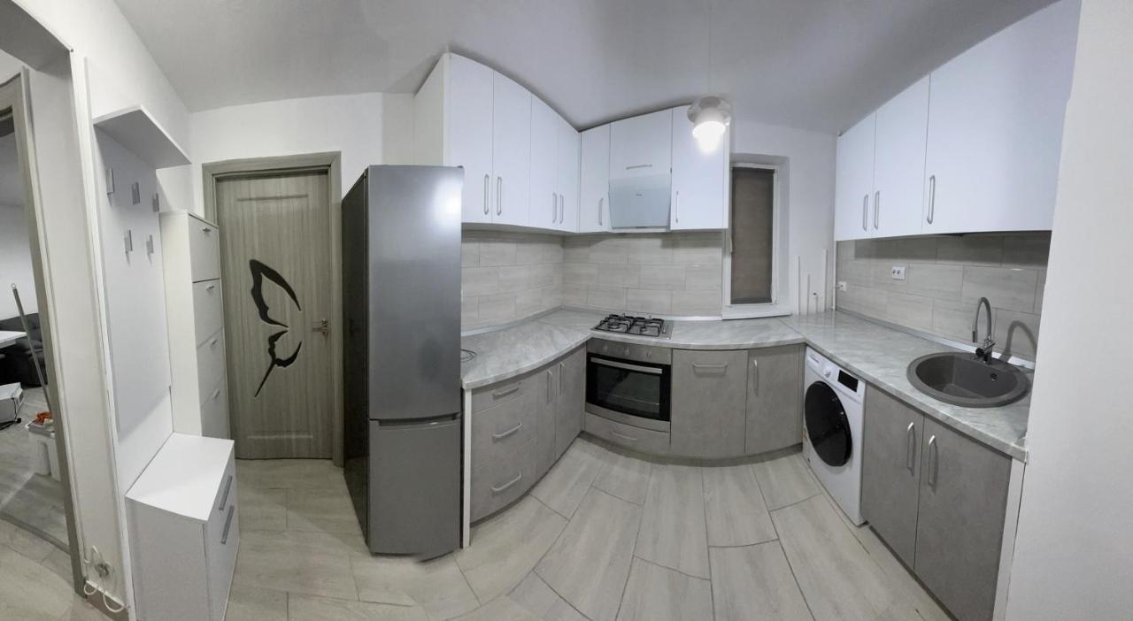 Home Sweet Home Apartment With 3 Rooms Buzău Exterior foto